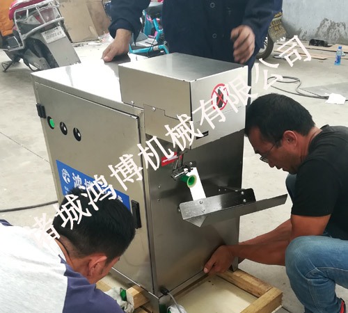 吸(xī)盤式柿子削皮(pí)機